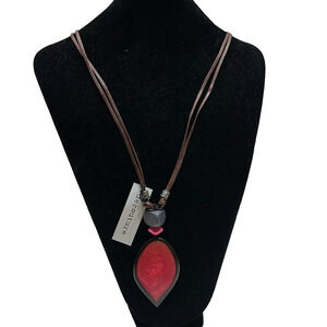 NWT decouture Adjustable Drop Leaf Pendant Necklace